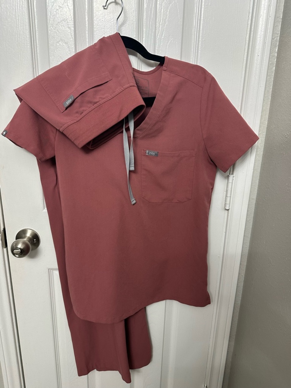 Figs Scrub Set, Top XS, Bottoms S/T Mauve